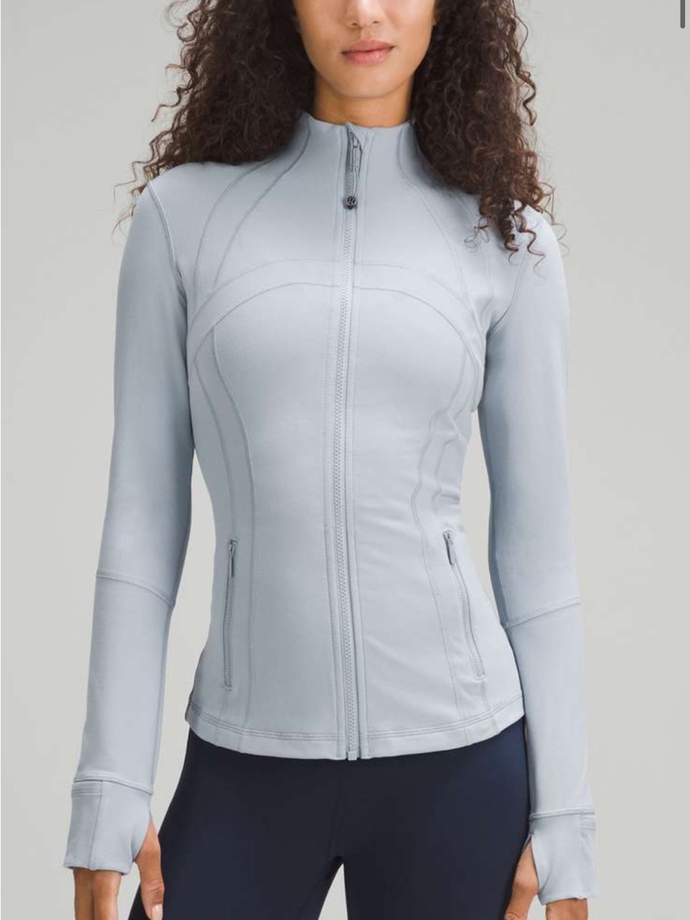 Lululemon Define Jacket *Luon
Chambray size 6